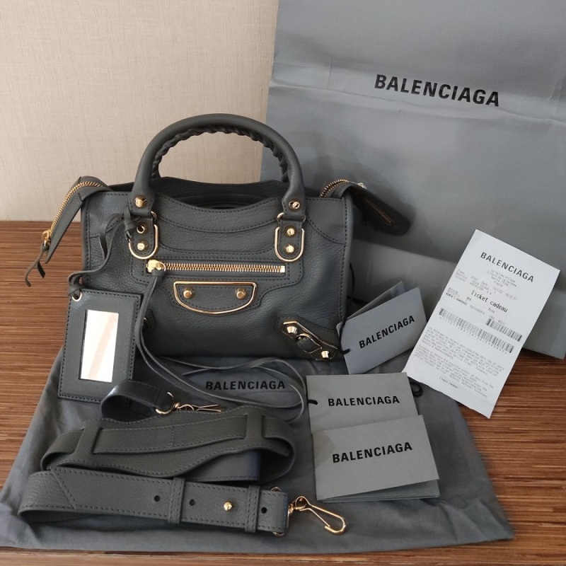 Balenciaga City Bag, Minimalist Vintage Design with Modern Aesthetics